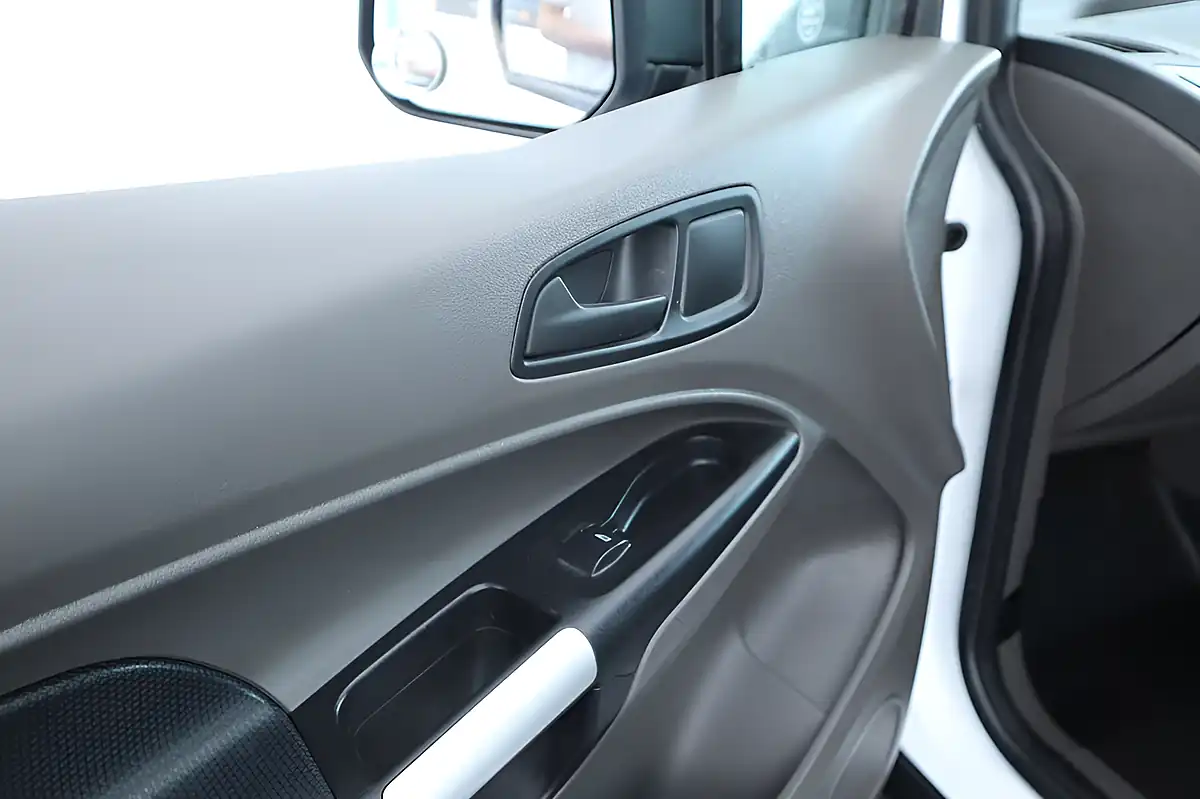 Used 2022 Ford Transit Connect Trend White - Interior and Exterior details 13