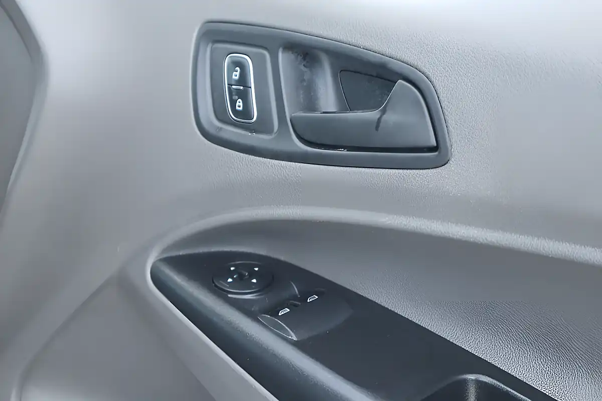 Used 2022 Ford Transit Connect Trend White - Interior and Exterior details 14