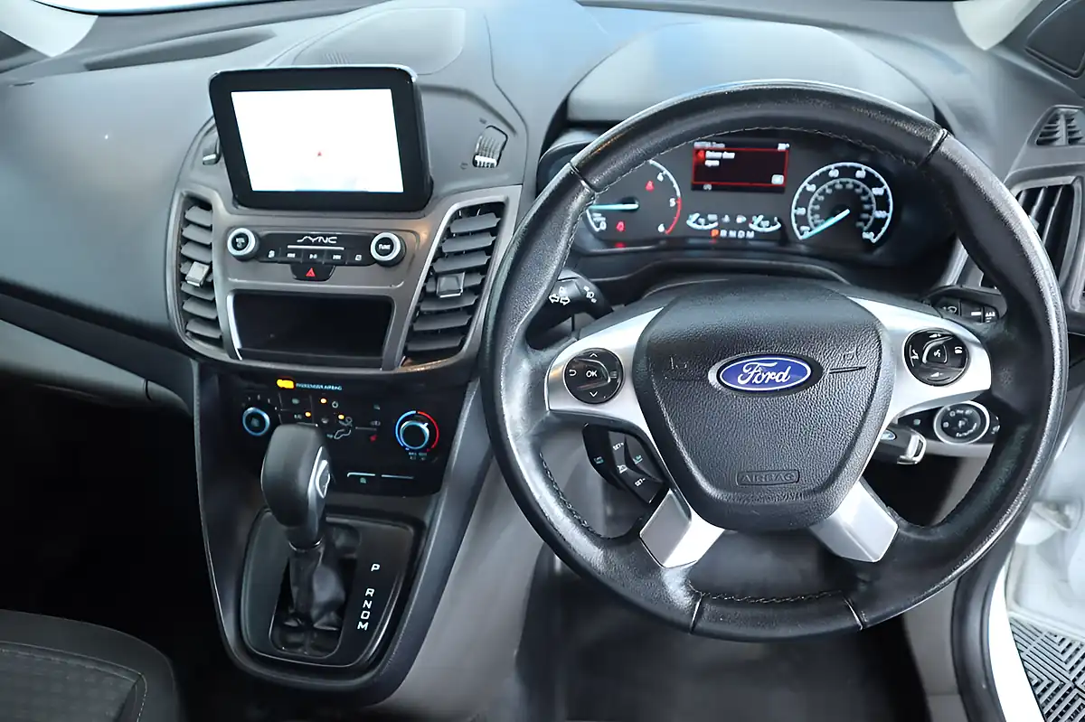Used 2022 Ford Transit Connect Trend White - Interior and Exterior details 16