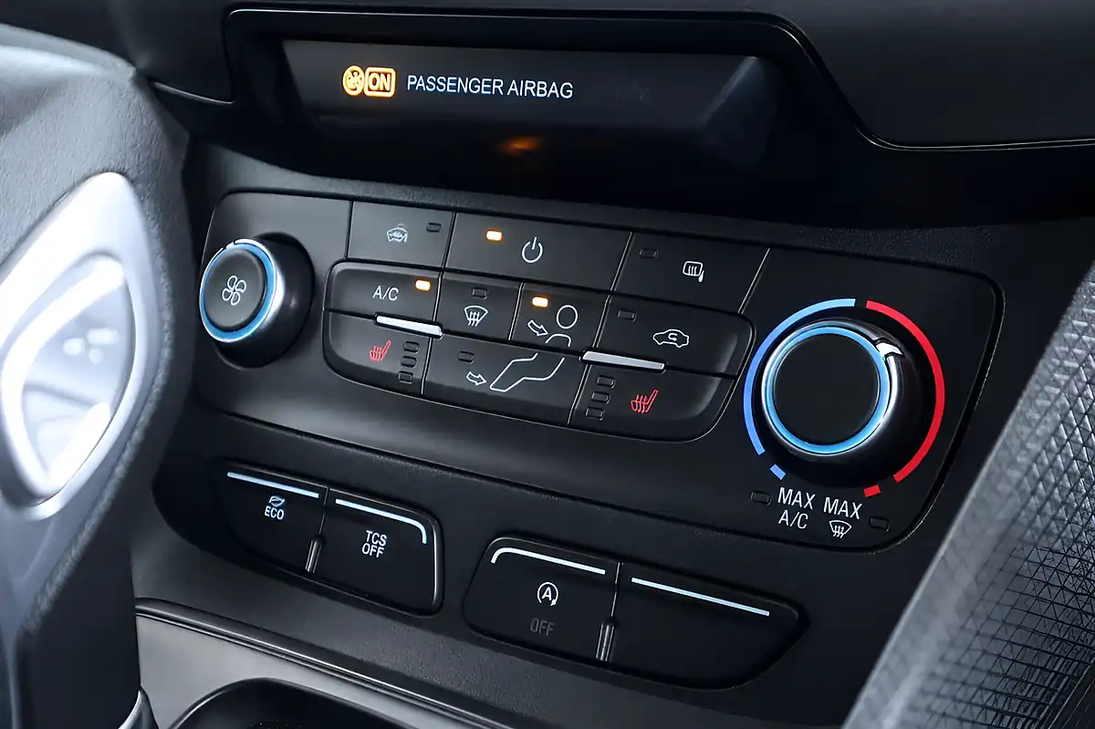 Used 2022 Ford Transit Connect Trend White - Interior and Exterior details 18