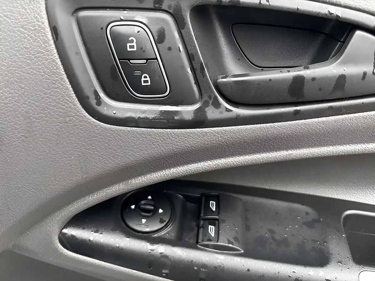 Used 2022 Ford Transit Connect Trend White - Interior and Exterior details 15