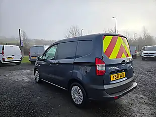 Used 2022 Ford Transit Courier Leader L1 Blue - Interior and Exterior details 12
