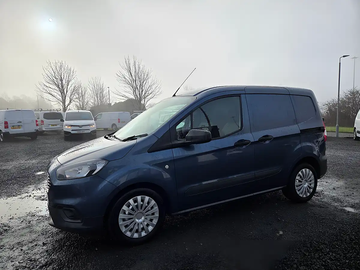 Used 2022 Ford Transit Courier Leader L1 Blue - Interior and Exterior details 7