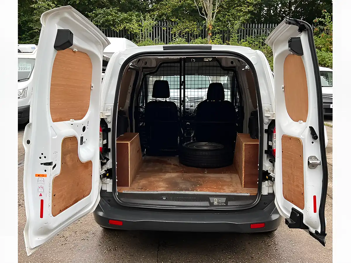 Used 2022 Ford Transit Courier Leader White - Interior and Exterior details 10