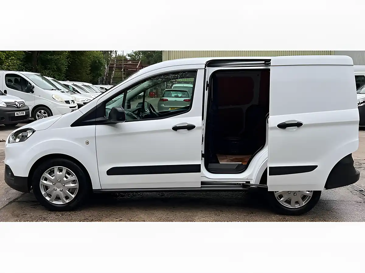 Used 2022 Ford Transit Courier Leader White - Interior and Exterior details 13