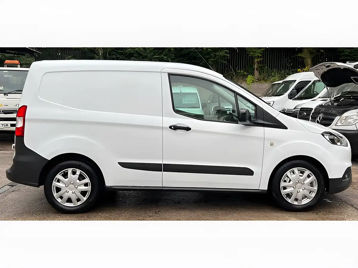 Used 2022 Ford Transit Courier Leader White - Interior and Exterior details 7