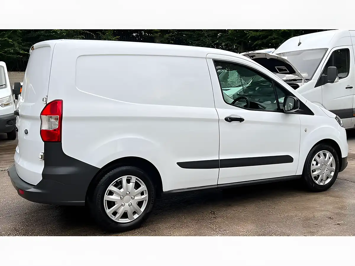 Used 2022 Ford Transit Courier Leader White - Interior and Exterior details 8