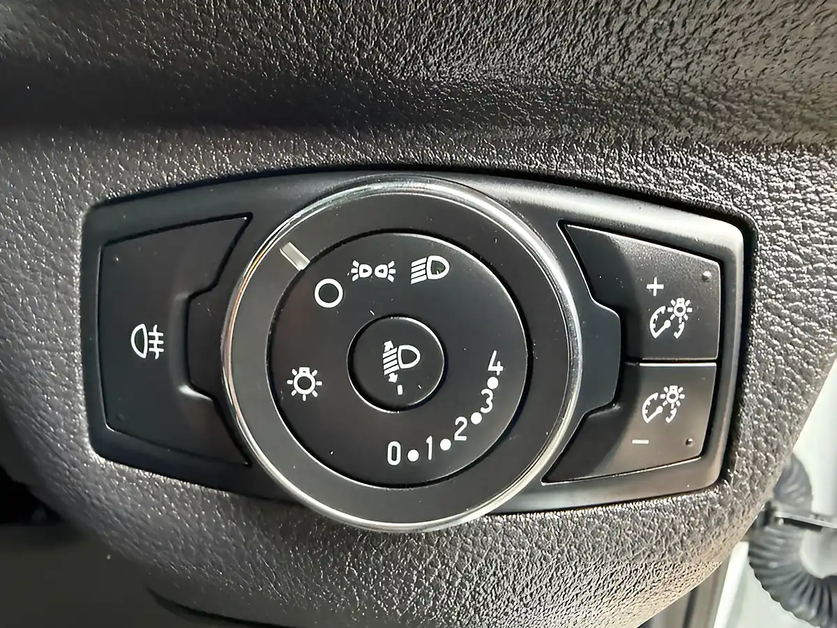 Used 2022 Ford Transit Courier Leader White - Interior and Exterior details 15