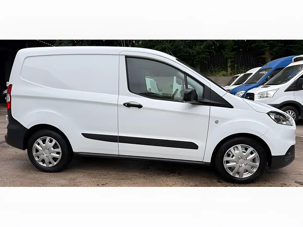 Used 2022 Ford Transit Courier Leader White - Interior and Exterior details 6