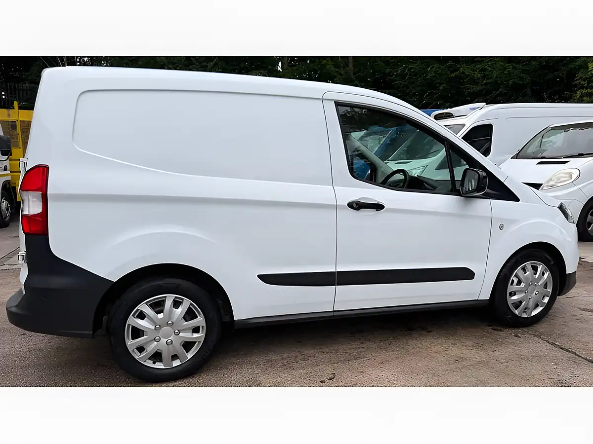Used 2022 Ford Transit Courier Leader White - Interior and Exterior details 8