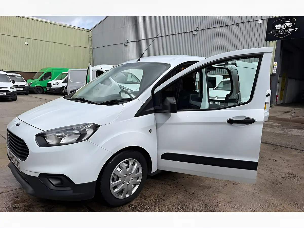 Used 2022 Ford Transit Courier Leader White - Interior and Exterior details 14