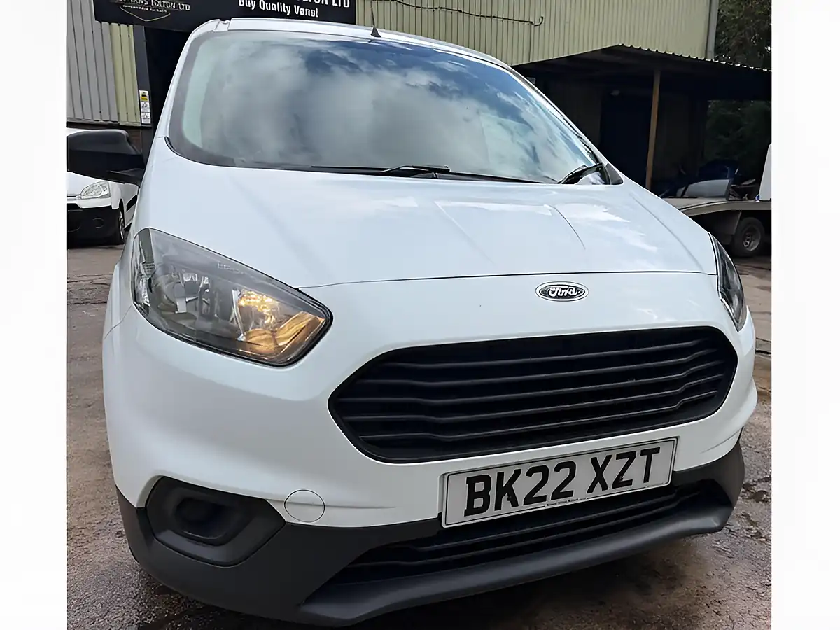 Used 2022 Ford Transit Courier Leader White - Interior and Exterior details 4