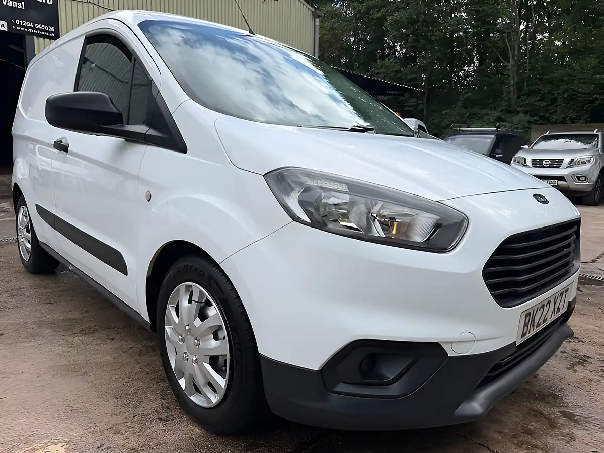 Used 2022 Ford Transit Courier Leader White - Interior and Exterior details 5