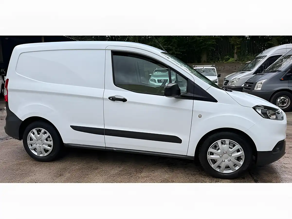 Used 2022 Ford Transit Courier Leader White - Interior and Exterior details 6