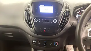 Used 2022 Ford Transit Courier Leader White - Interior and Exterior details 11