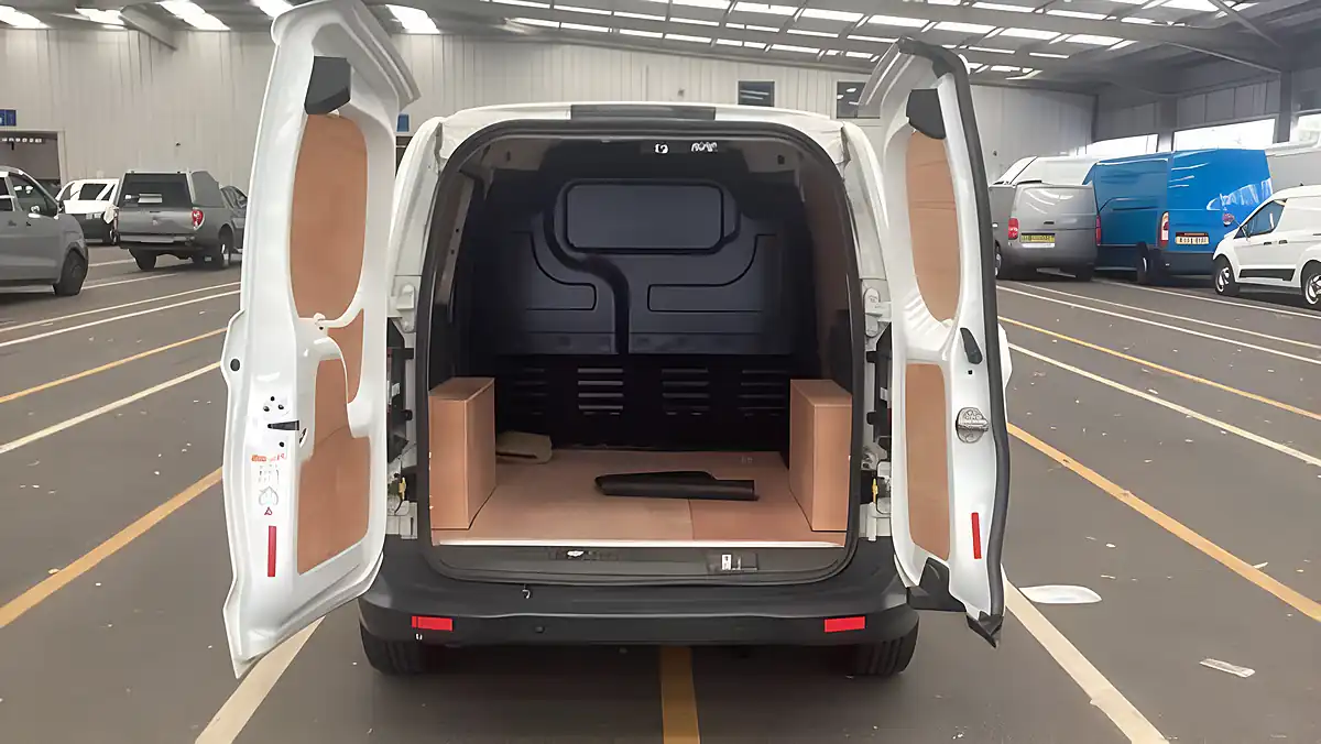 Used 2022 Ford Transit Courier Leader White - Interior and Exterior details 7