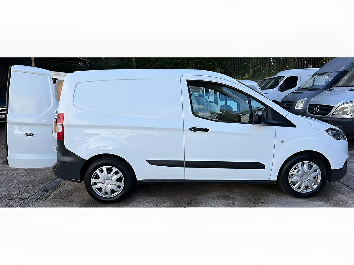 Used 2022 Ford Transit Courier Leader White - Interior and Exterior details 6