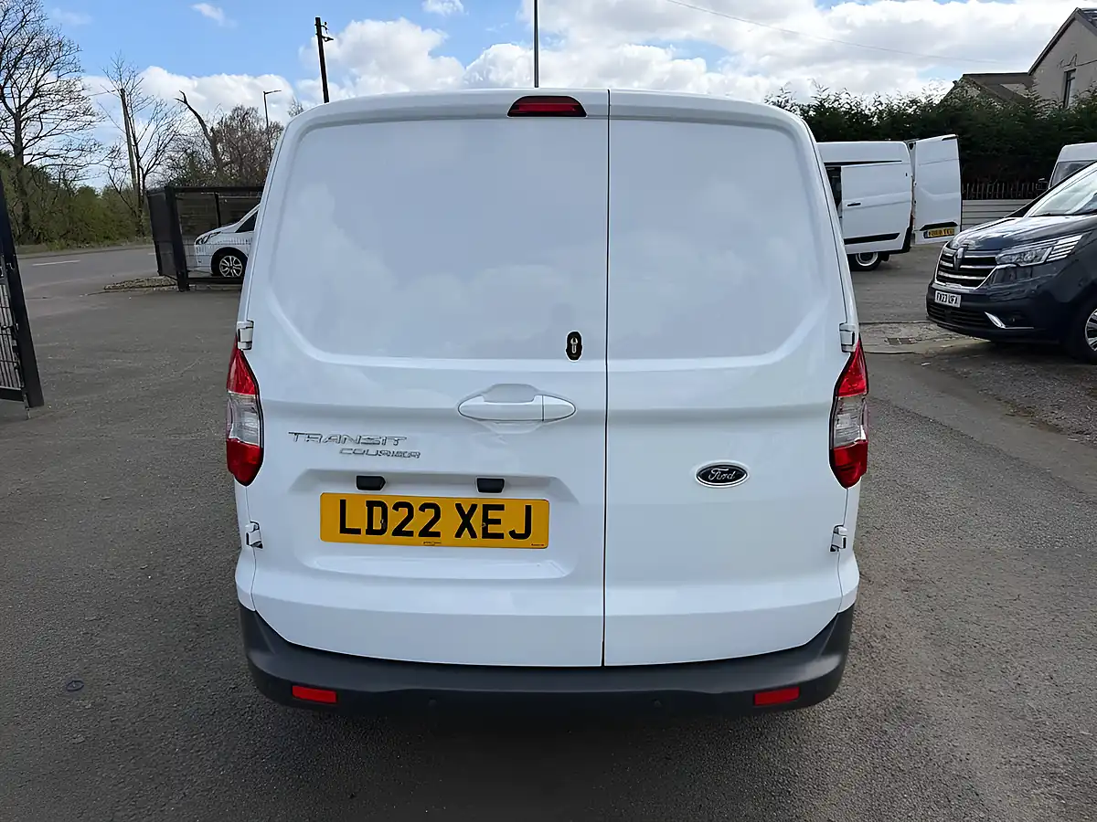 Used 2022 Ford Transit Courier Limited White - Interior and Exterior details 10
