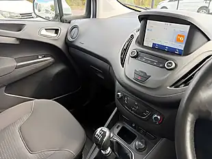 Used 2022 Ford Transit Courier Limited White - Interior and Exterior details 18