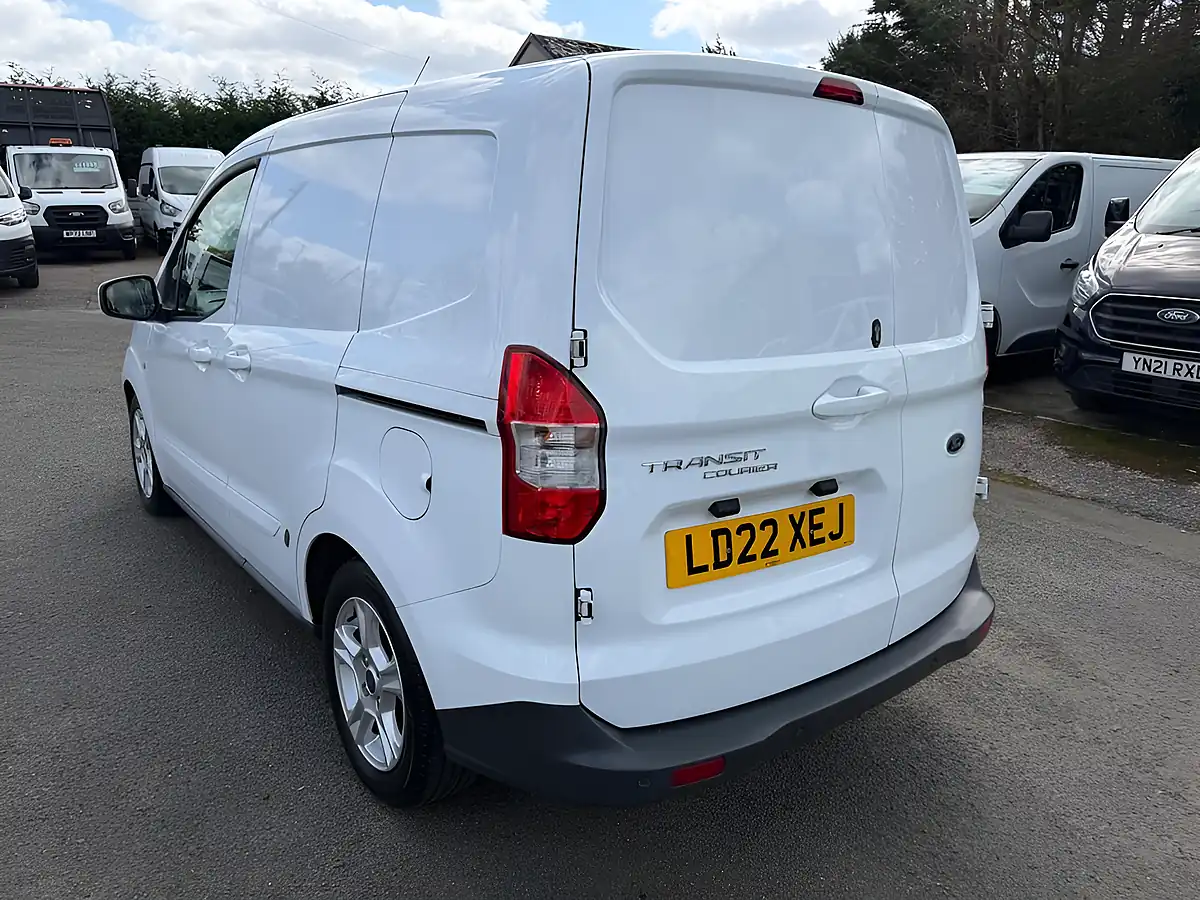 Used 2022 Ford Transit Courier Limited White - Interior and Exterior details 9