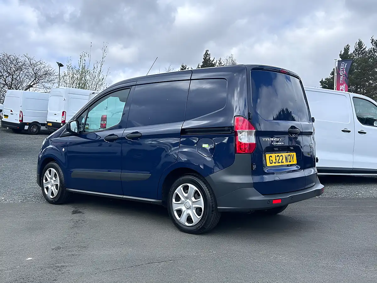 Used 2022 Ford Transit Courier Trend Blue - Interior and Exterior details 7
