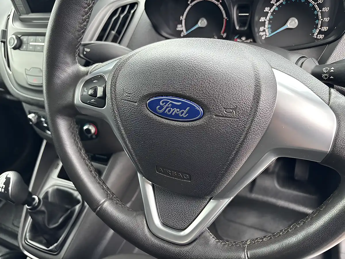 Used 2022 Ford Transit Courier Trend White - Interior and Exterior details 11