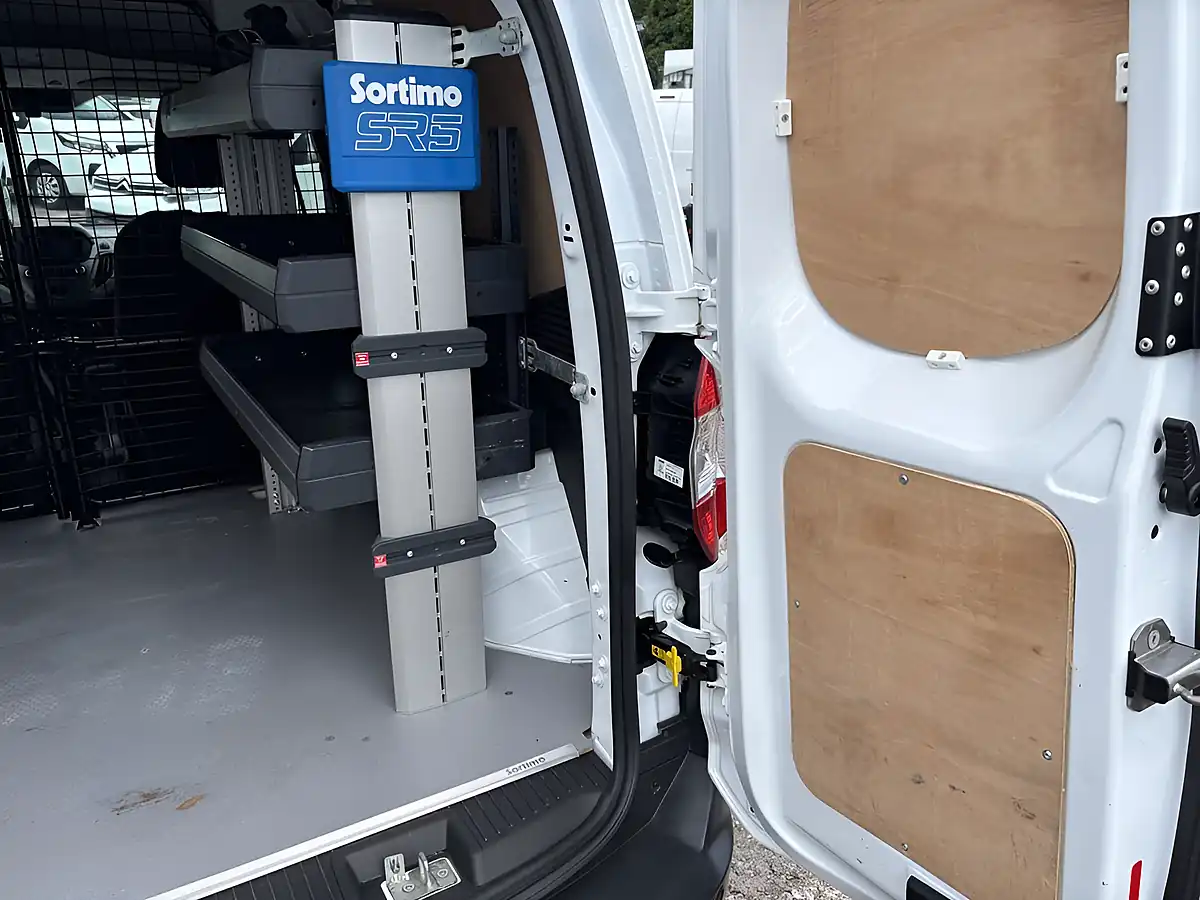 Used 2022 Ford Transit Courier Trend White - Interior and Exterior details 15