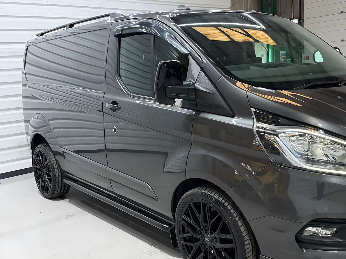 Used 2022 Ford Transit Custom 280 Limited Magnetic - Interior and Exterior details 4