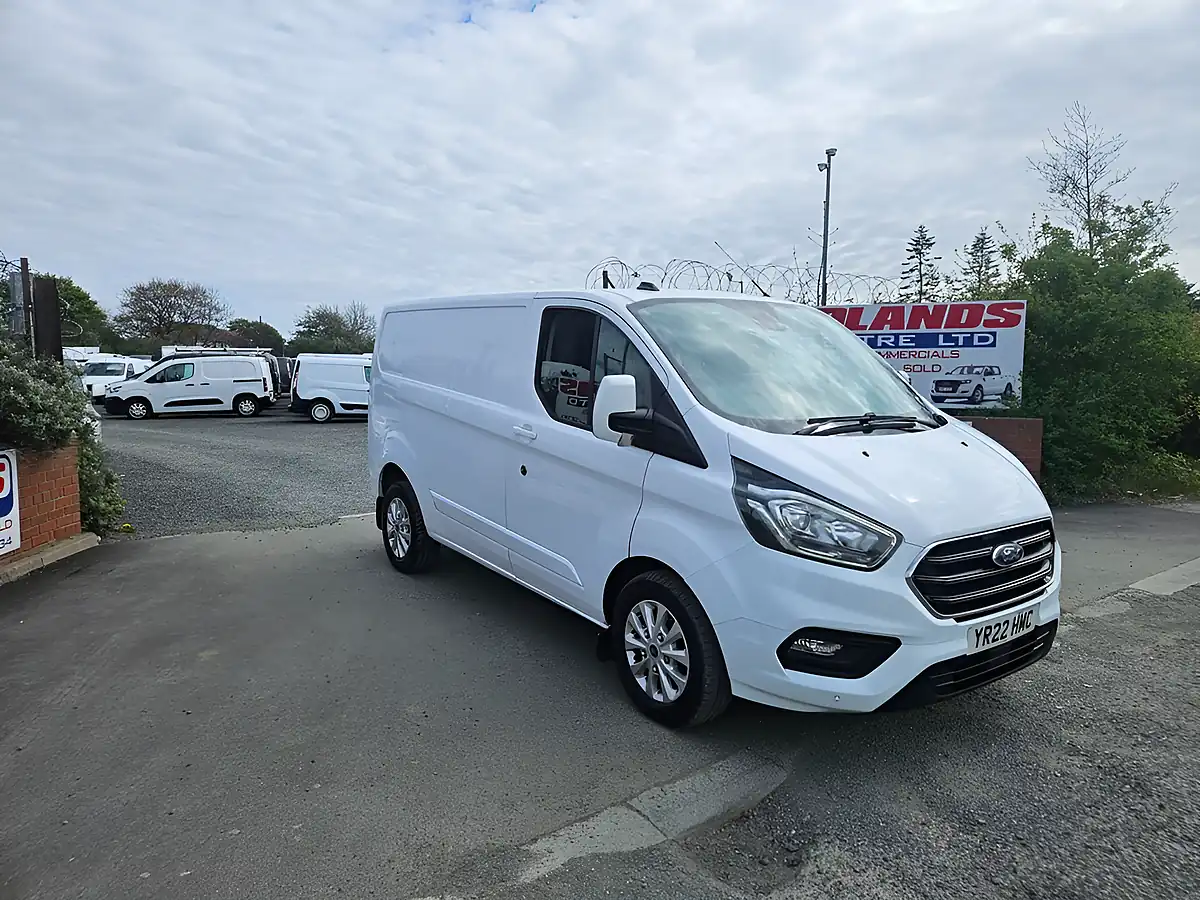 Used 2022 Ford Transit Custom 280 Limited White - Front View