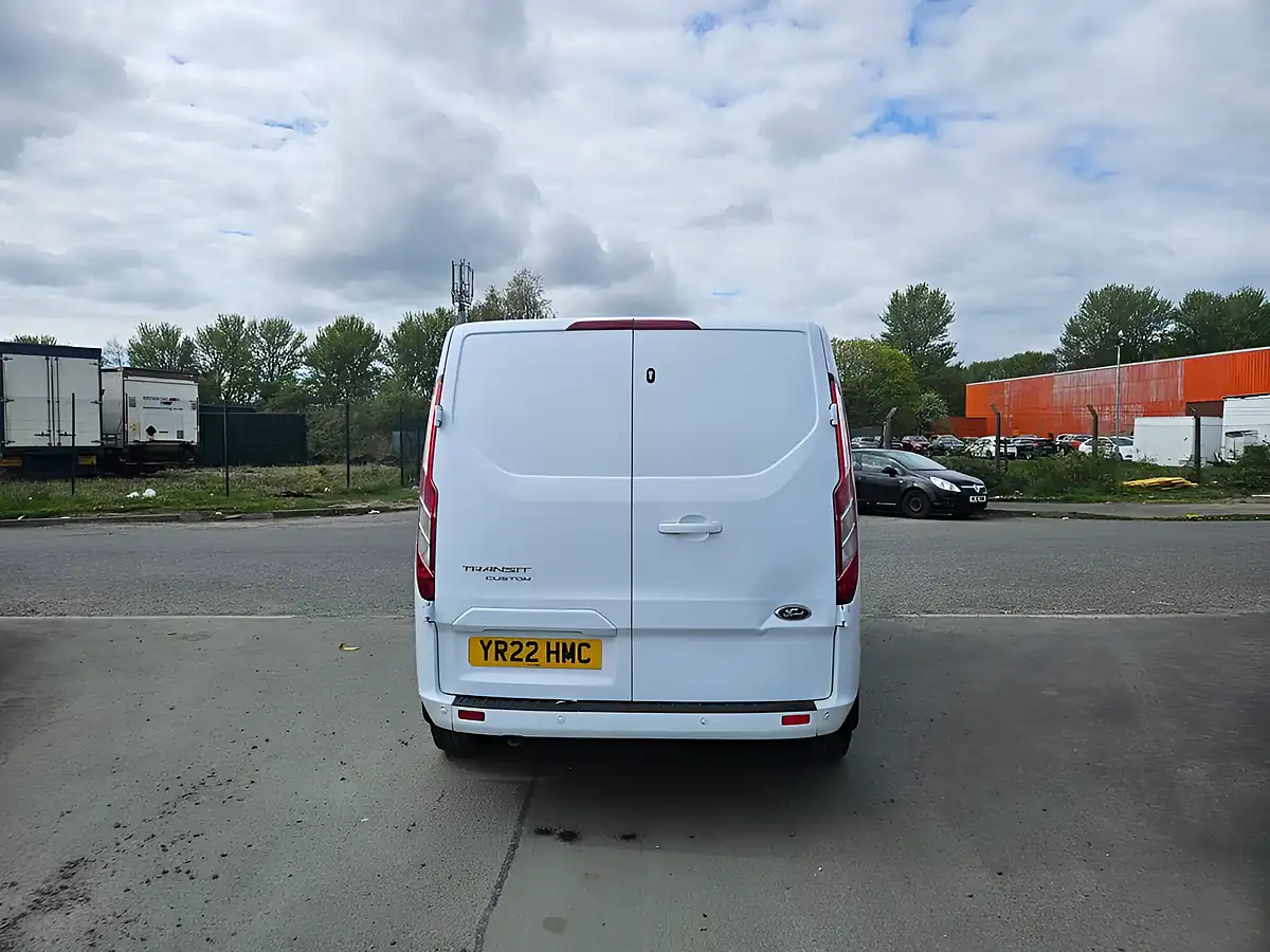 Used 2022 Ford Transit Custom 280 Limited White - Interior and Exterior details 7