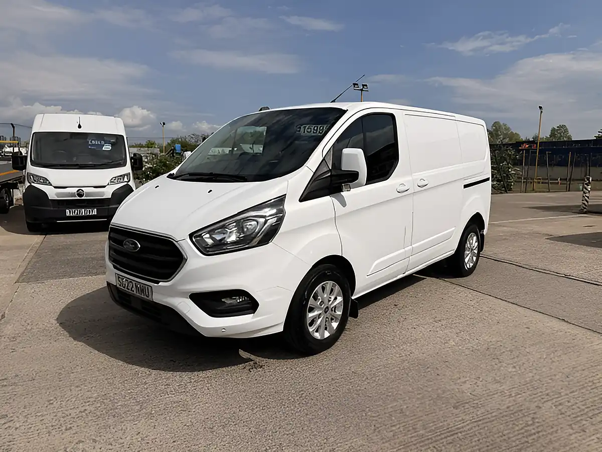 Used 2022 Ford Transit Custom 280 Limited White - Interior and Exterior details 11
