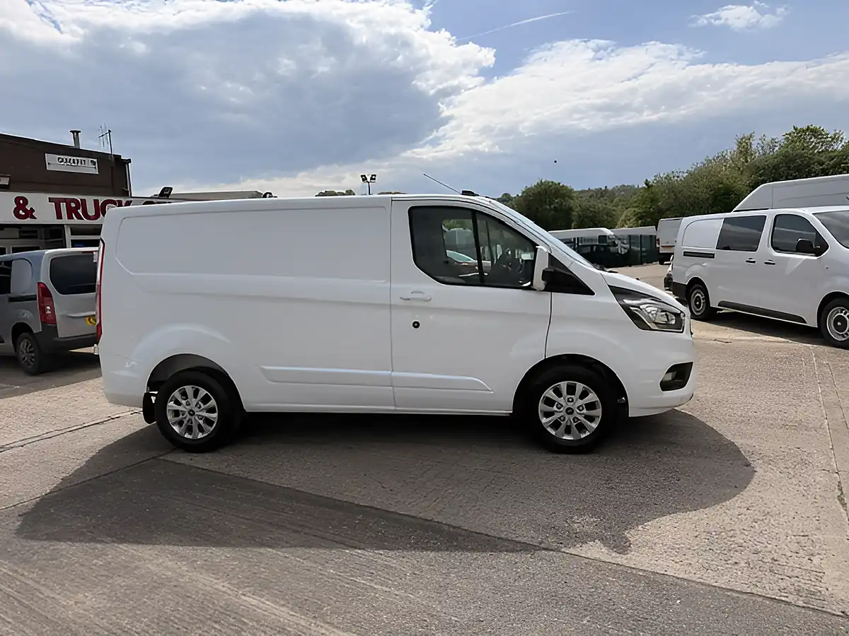 Used 2022 Ford Transit Custom 280 Limited White - Interior and Exterior details 2