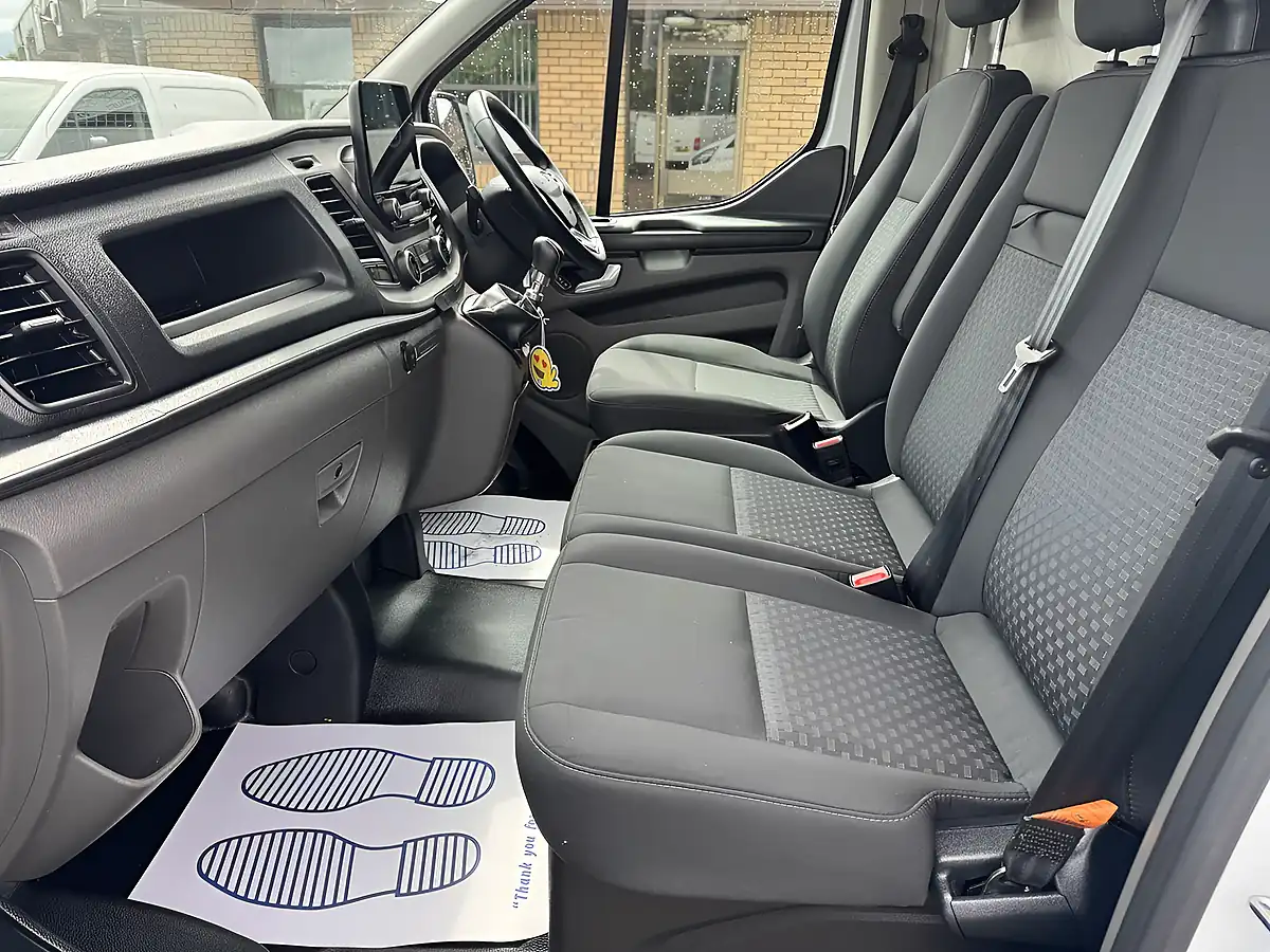 Used 2022 Ford Transit Custom 300 L2 Lwb Trend Frozen White (solid Colour) - Interior and Exterior details 11