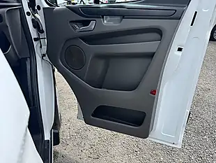 Used 2022 Ford Transit Custom 300 L2 Lwb Trend Frozen White (solid Colour) - Interior and Exterior details 16