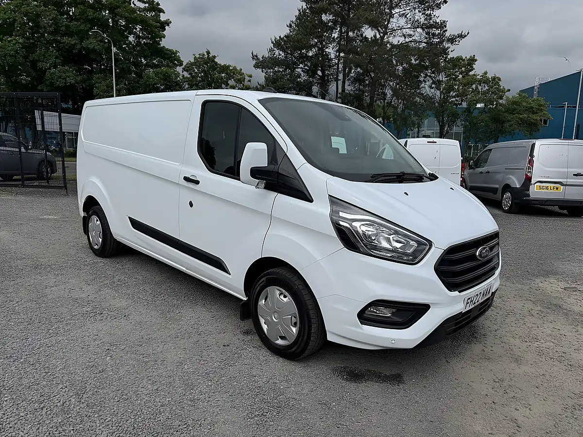 Used 2022 Ford Transit Custom 300 L2 Lwb Trend Frozen White (solid Colour) - Interior and Exterior details 3