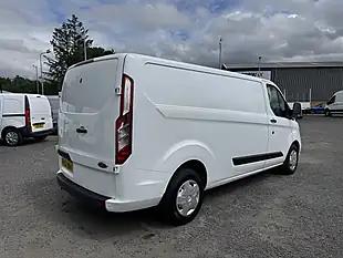 Used 2022 Ford Transit Custom 300 L2 Lwb Trend Frozen White (solid Colour) - Interior and Exterior details 5