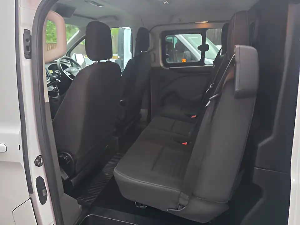 Used 2022 Ford Transit Custom 300 Limited Dciv White - Interior and Exterior details 14