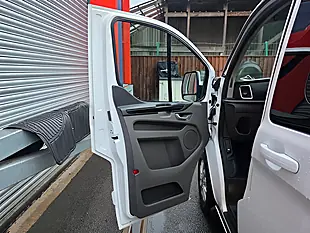 Used 2022 Ford Transit Custom 300 Limited Dciv White - Interior and Exterior details 18