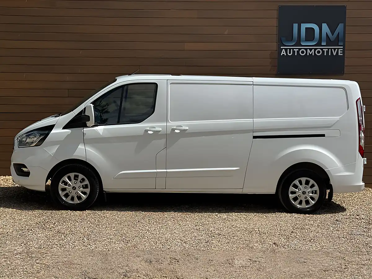 Used 2022 Ford Transit Custom 300 Limited Frozen White - Interior and Exterior details 8