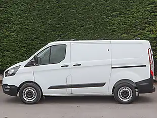 Used 2022 Ford Transit Custom 320 Ecoblue Leader Frozen White - Interior and Exterior details 13