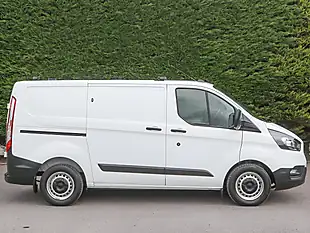 Used 2022 Ford Transit Custom 320 Ecoblue Leader Frozen White - Interior and Exterior details 5