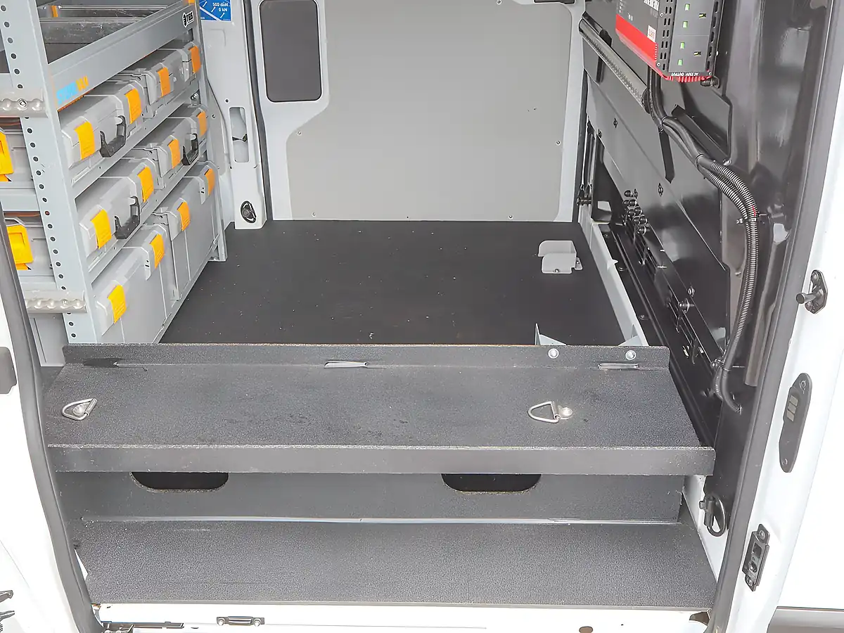 Used 2022 Ford Transit Custom 320 Ecoblue Leader Frozen White - Interior and Exterior details 7