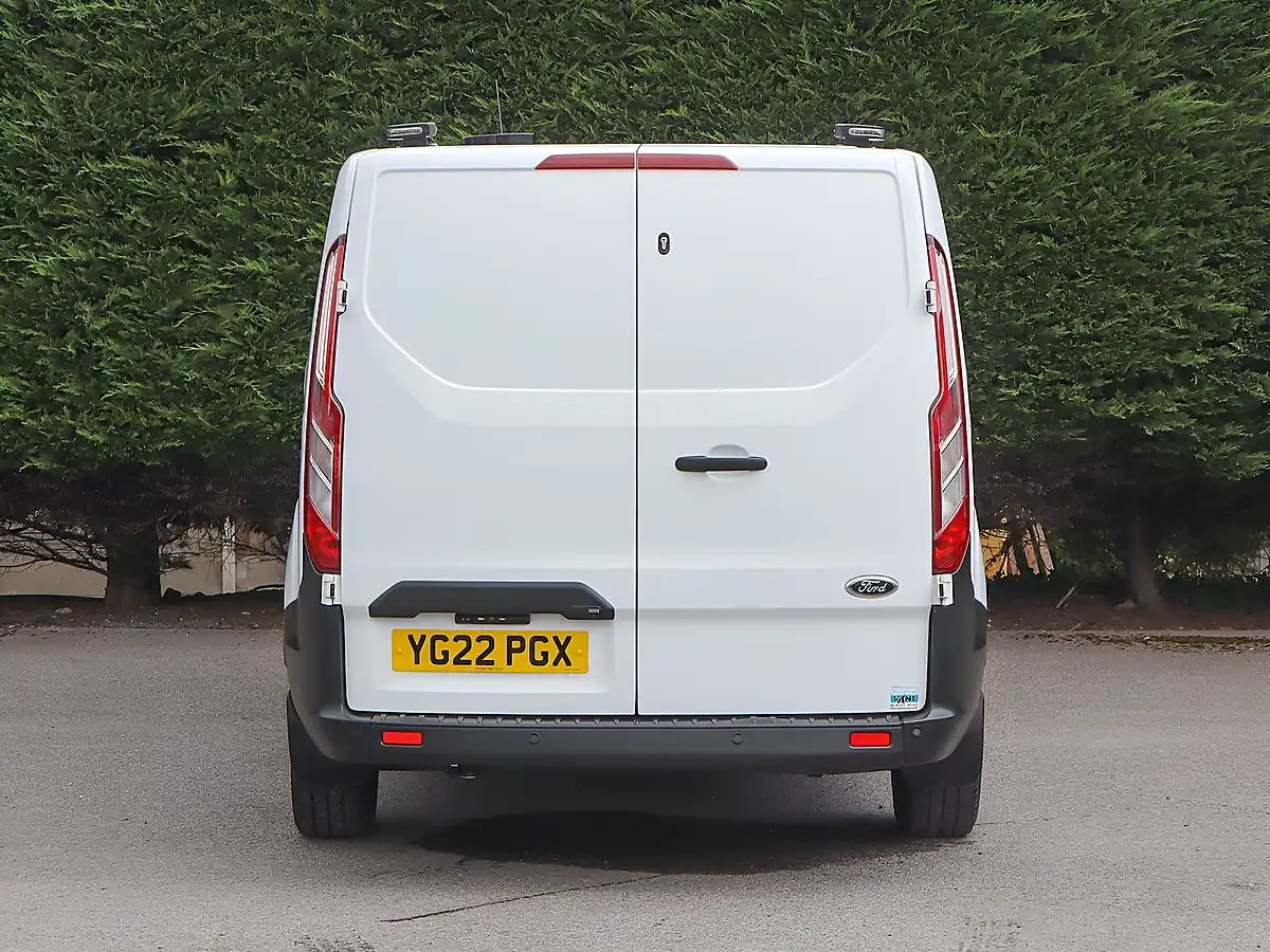 Used 2022 Ford Transit Custom 320 Leader Frozen White - Interior and Exterior details 10