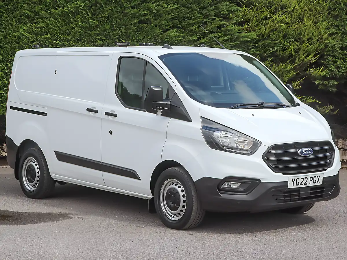 Used 2022 Ford Transit Custom 320 Leader Frozen White - Interior and Exterior details 4