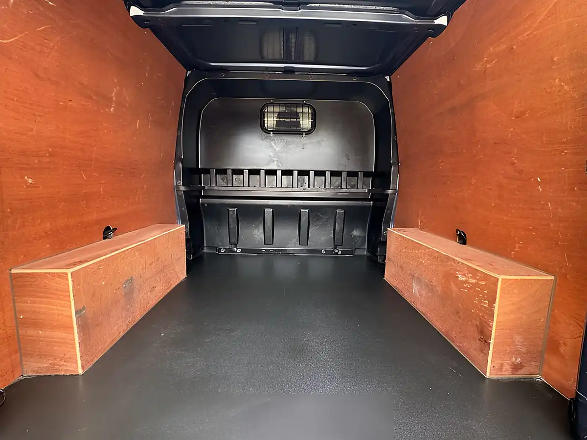 Used 2022 Ford Transit Custom 320 Limited Blue - Interior and Exterior details 6
