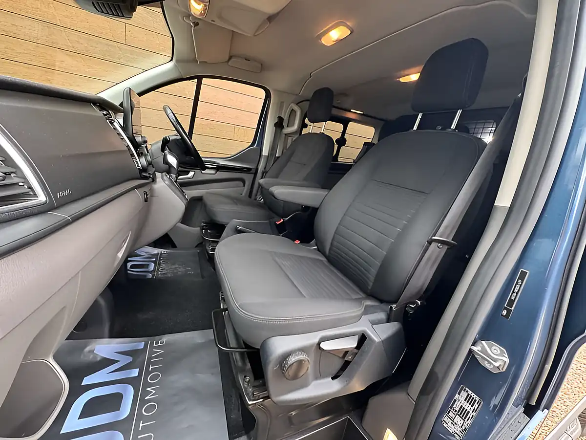 Used 2022 Ford Transit Custom 320 Limited Blue Metallic - Interior and Exterior details 18