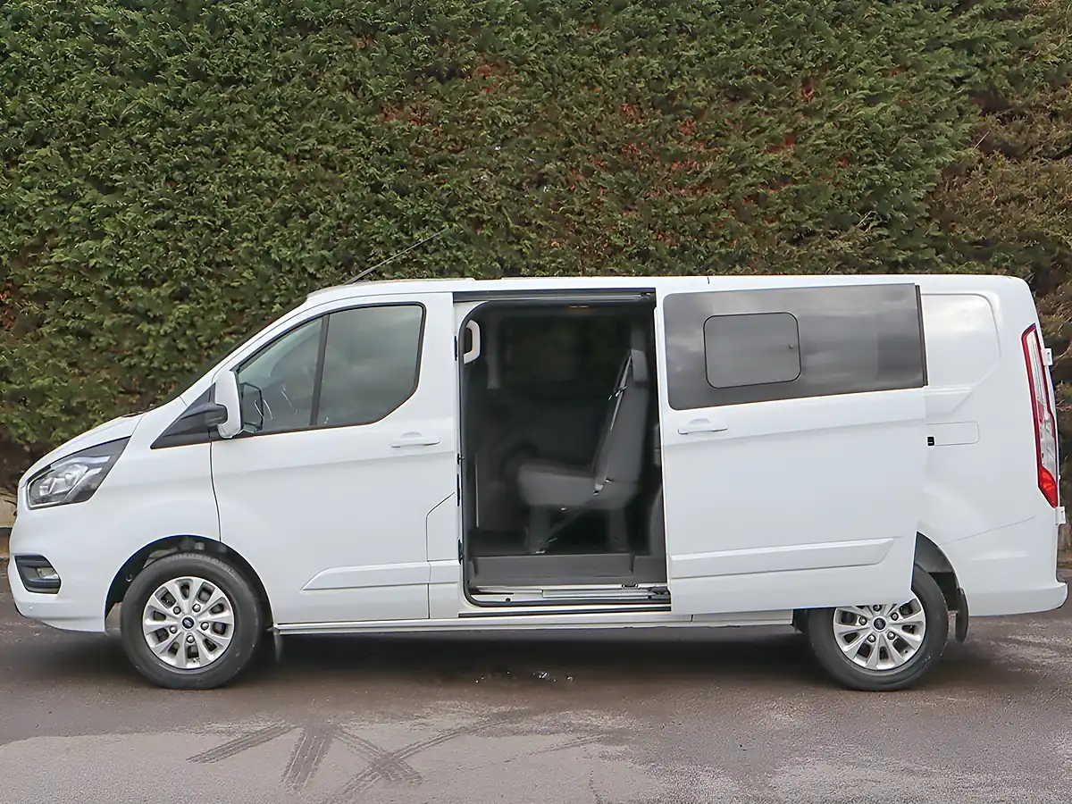 Used 2022 Ford Transit Custom 320 Limited White - Interior and Exterior details 15