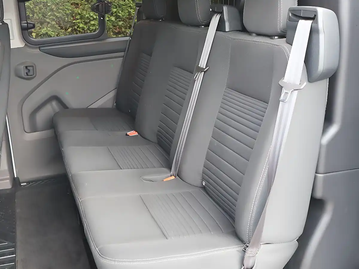 Used 2022 Ford Transit Custom 320 Limited White - Interior and Exterior details 17