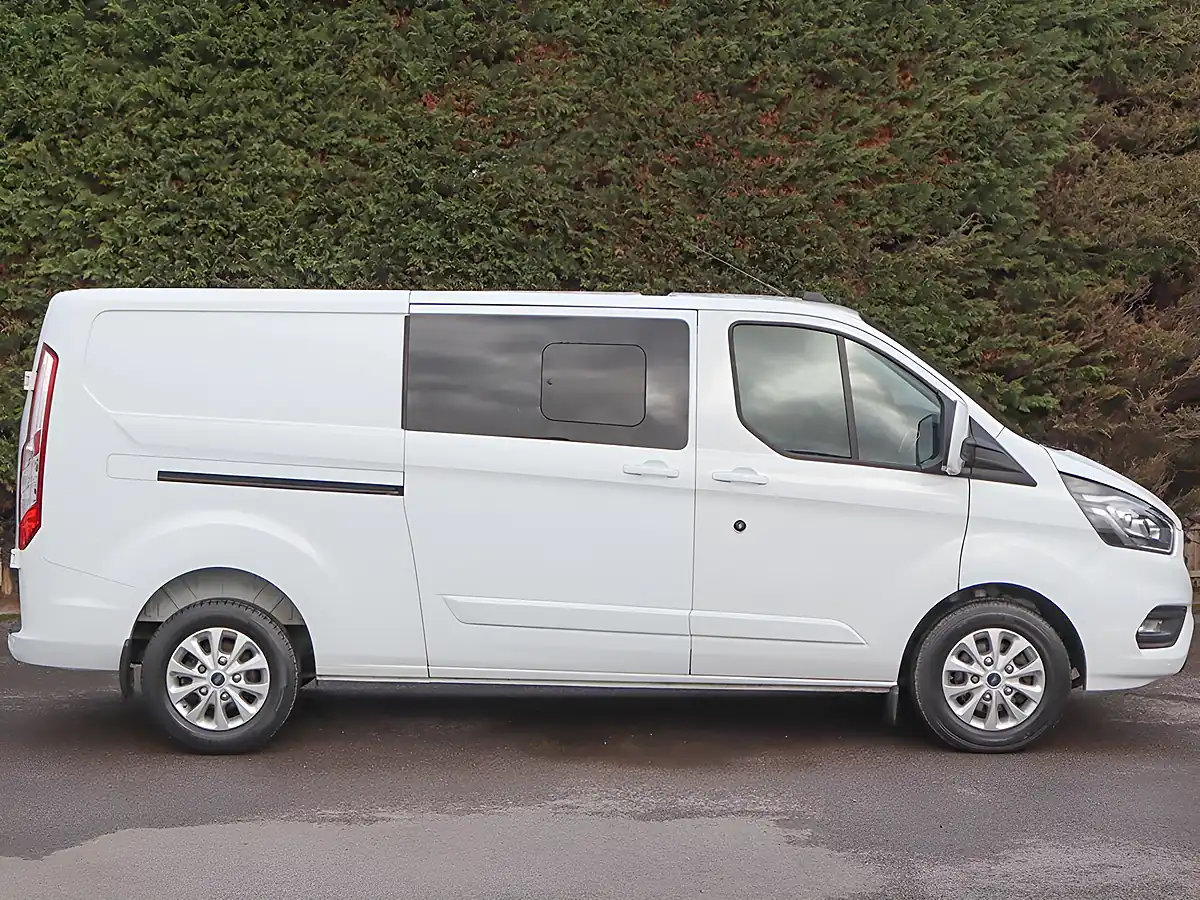 Used 2022 Ford Transit Custom 320 Limited White - Interior and Exterior details 3
