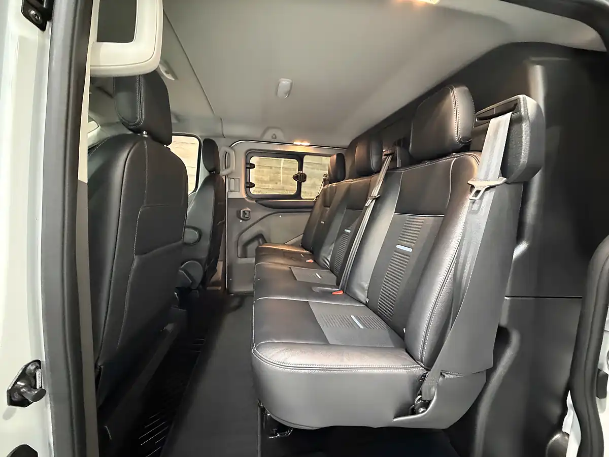 Used 2022 Ford Transit Custom Active White - Interior and Exterior details 12